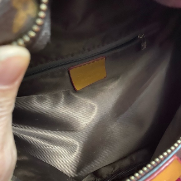 LV imitation bumbag - Picture 5 of 11